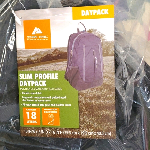 ⛰🏞 Ozark Trail Day Pack 🏞⛰ - Picture 1 of 4